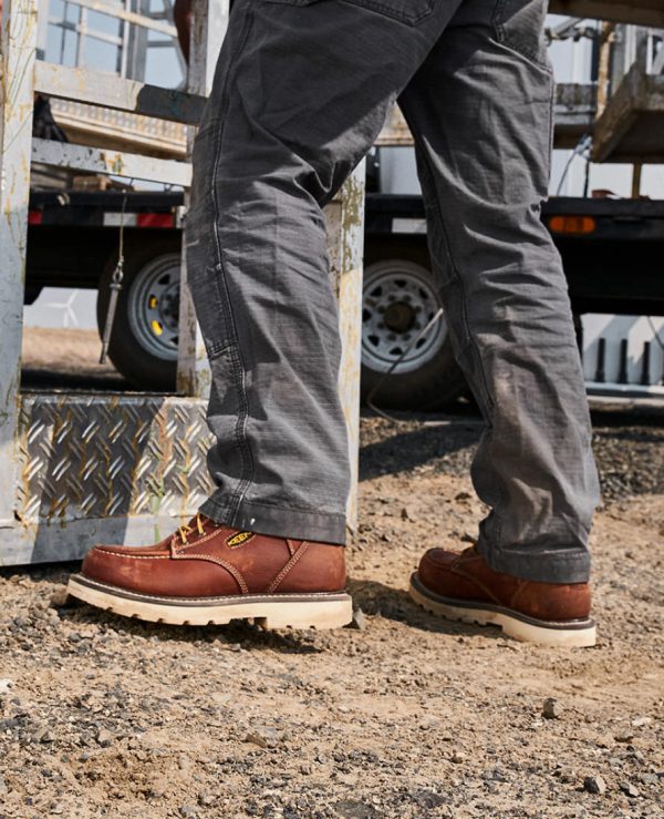 Men's Cincinnati 6 Waterproof 90?? Heel Boot (Carbon Toe) | Tuscan Red/Sandshell
