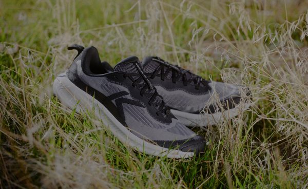 Women's Wander Trail Running Shoe  |  Black/Magnet